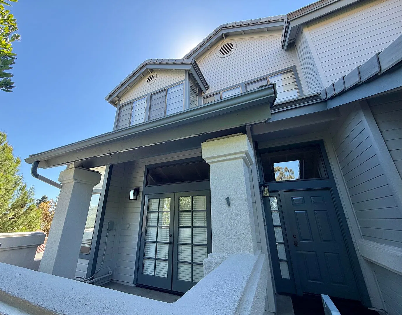 Beautiful Multi-Level Townhome in UTC! — Photo 1