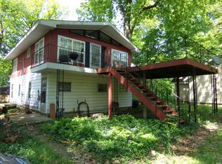 1850 W Fox Lake Rd, Angola, IN 46703