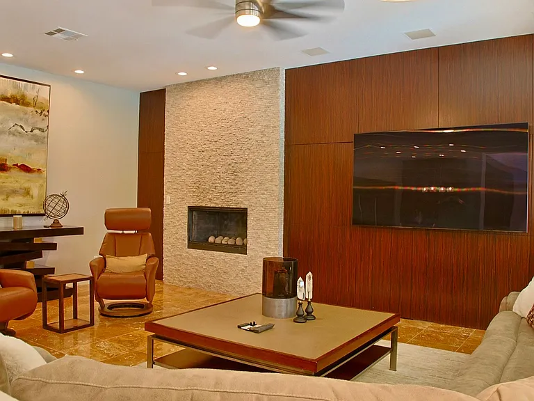 12047 Oakland Hills Dr — Photo 35