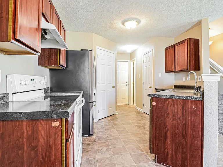 1240 Cutler Ln — Photo 7