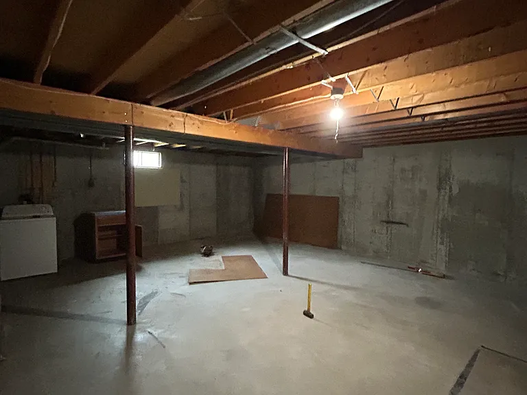 38 Kingston Dr — Photo 7