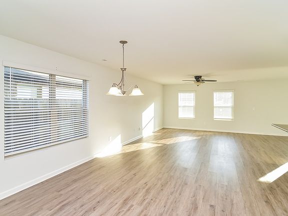 4th image of 111 Winstead Cir