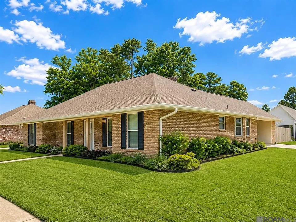 4112 Pine Park Dr