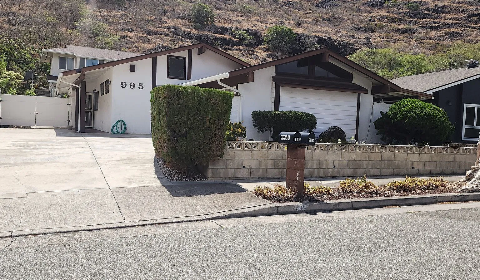 For Rent 3BR/2BA Home in Hawaii Kai, HI — Photo 1