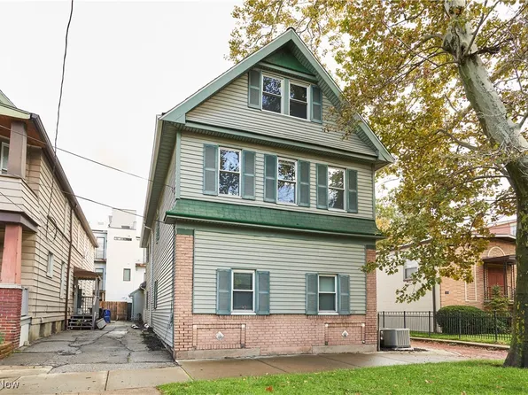 2055 W 11th St, Cleveland, OH 44113