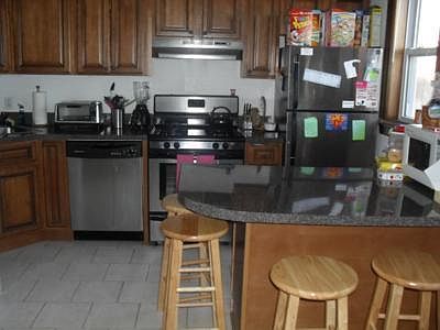 2nd image of 87 Sheridan St APT 3B