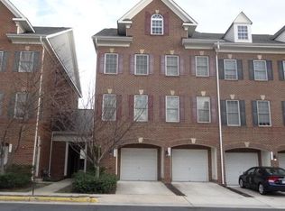 4613 Hummingbird Ln #108, Fairfax, VA