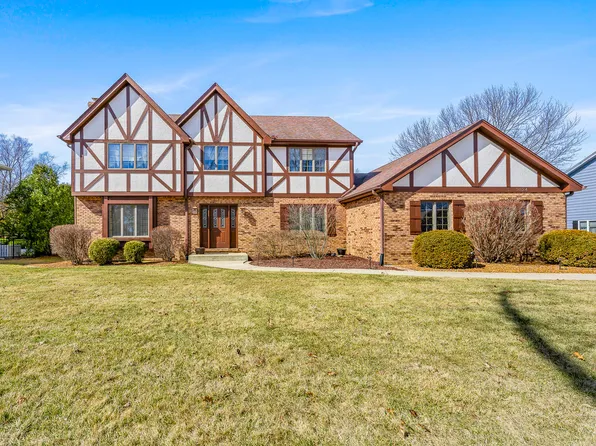 9824 N Hickory Ln, Saint John, IN 46373