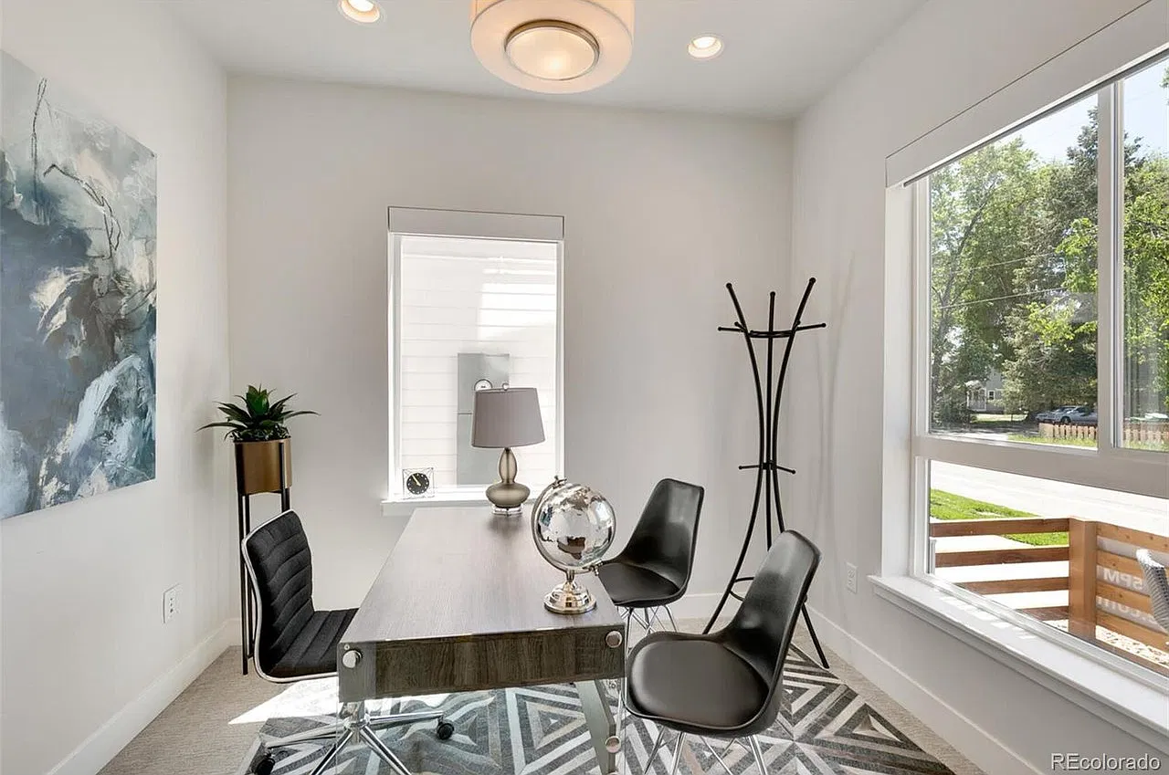 2 bed, 2.5 bath, 1296 sqft, $2,685 — Photo 2