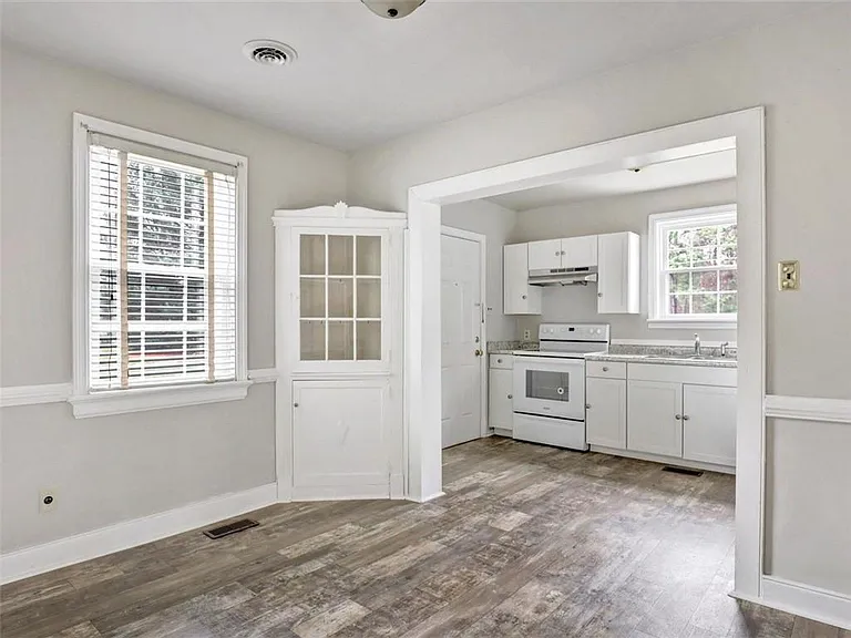 4271 Glasgow Rd — Photo 8