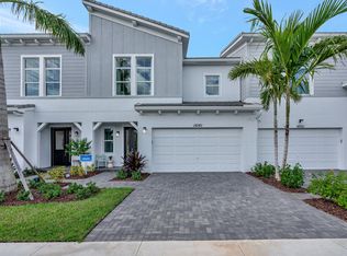 16111 Oakview Dr, Loxahatchee, FL 33470