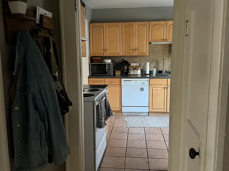 403 E Farnum Ave #1 — Photo 11