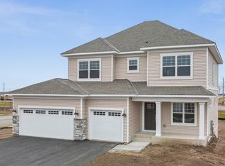 1905 Dahlia Dr, Shakopee, MN 55379