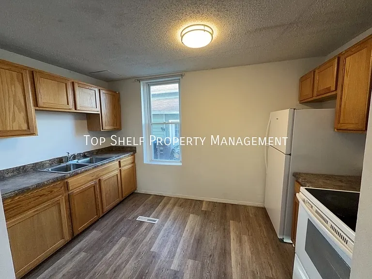 1513 Des Moines St #3 — Photo 4