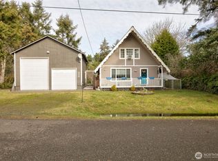 254 Wishkah St SW, Ocean Shores, WA 98569