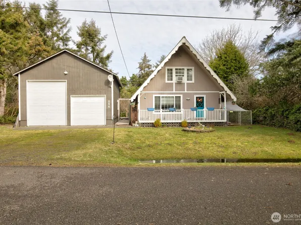 254 Wishkah Street SW, Ocean Shores, WA 98569