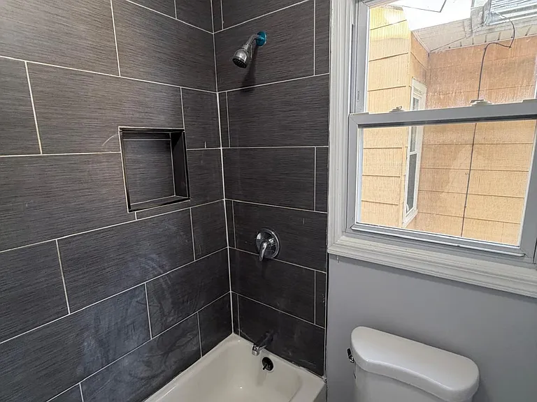 40 Halsted St #2 — Photo 4