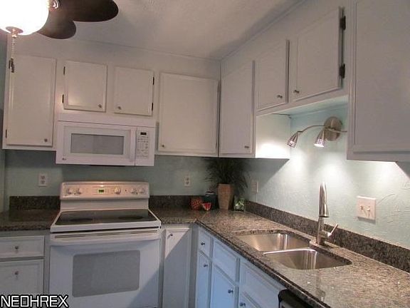 5th image of 7389 N Chestnut Commons Dr Unit D