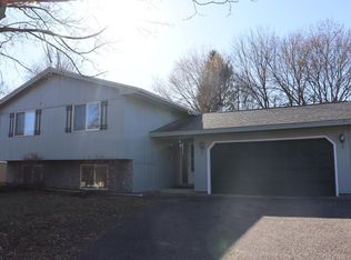 873 Century Ave S, Maplewood, MN 55119