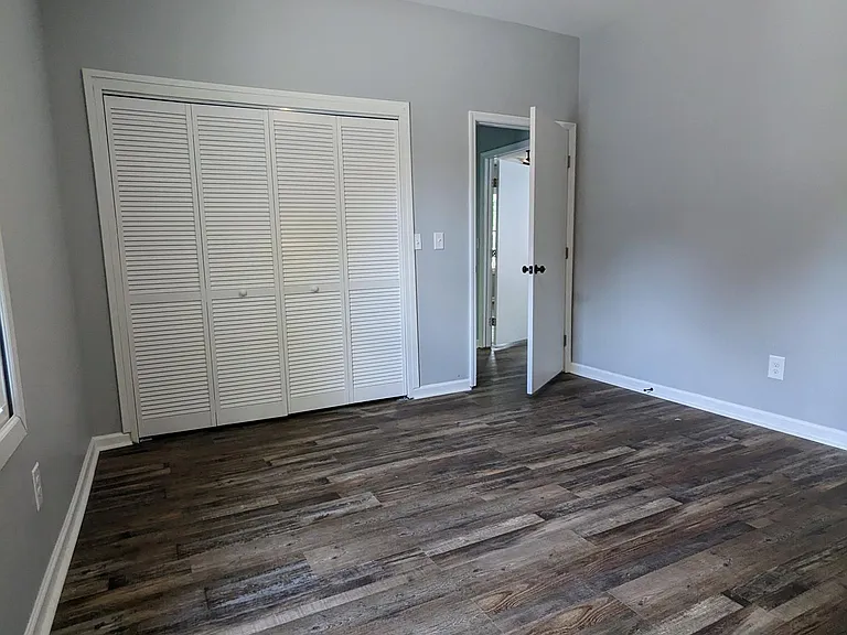 1004 S Beech St — Photo 23