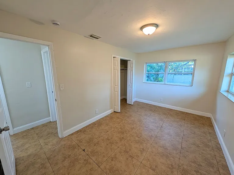 180 Penn Way — Photo 28