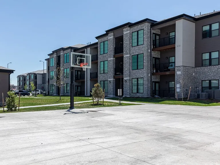 The Reserves at Green Valley Ranch Apartments — Photo 18