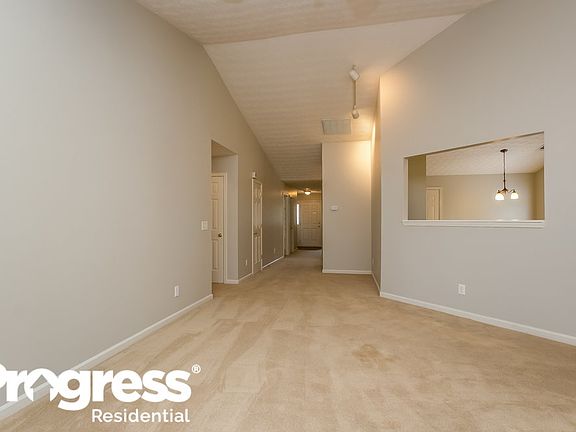 3rd image of 133 Village Ct