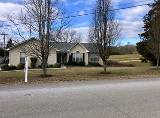205 Strutt St, Oliver Springs, TN 37840