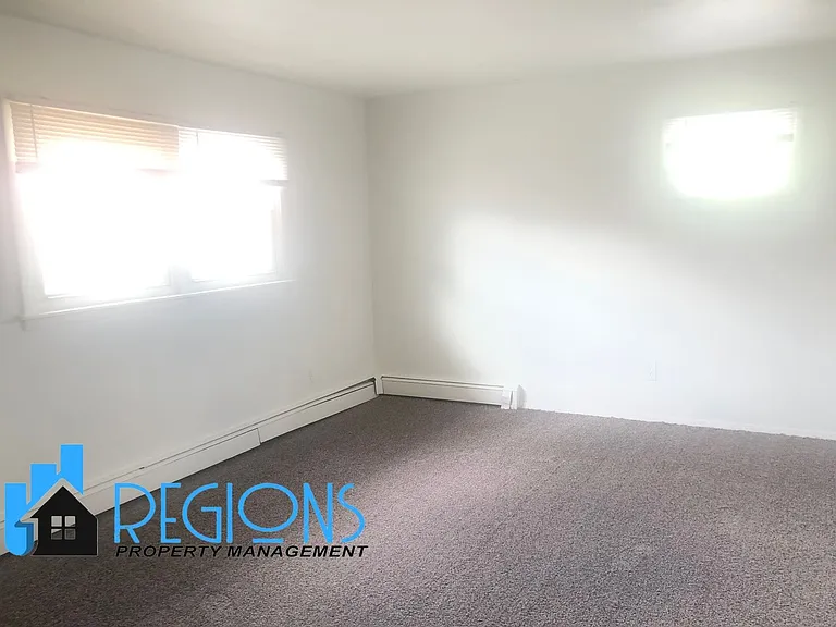 822 E. Washington Street — Photo 11