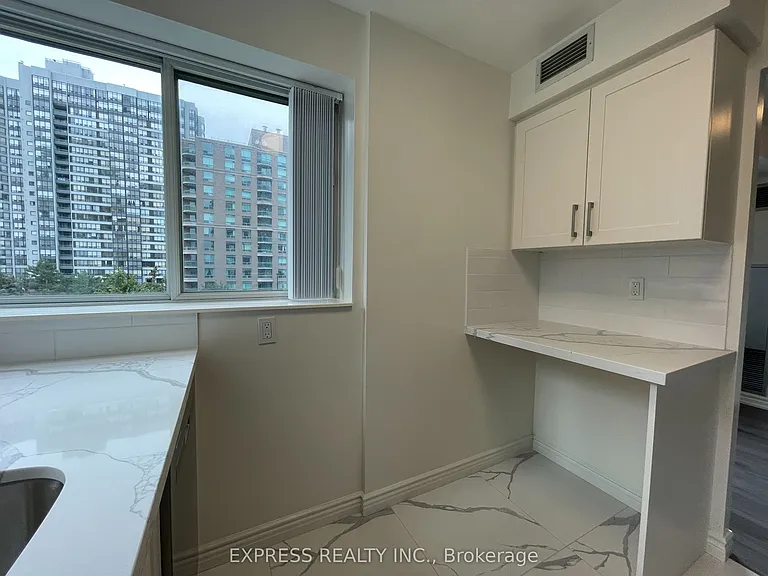 29 Pemberton Ave #503 — Photo 9