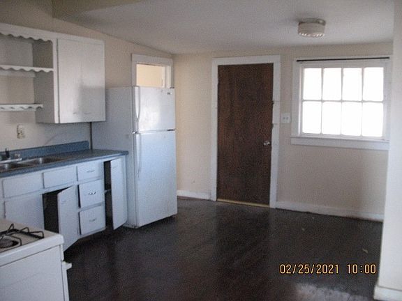 5th image of 522 N Oak St