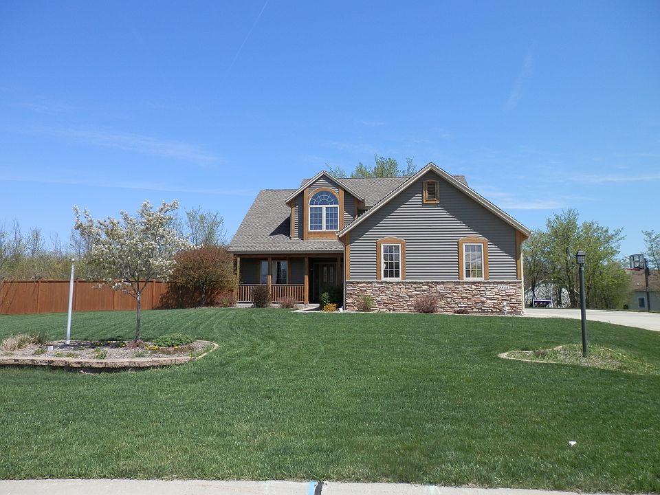 1st image of 8844 S River Ct