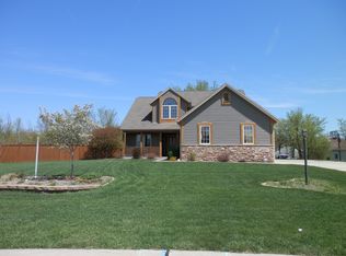 8844 S River Ct, Oak Creek, WI 53154