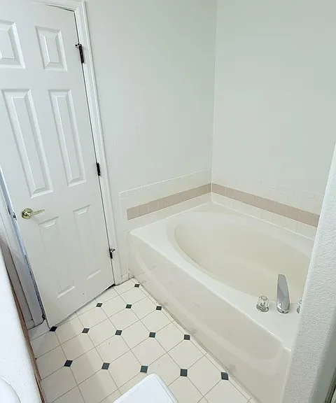 2905 Neil Dr #14 — Photo 29