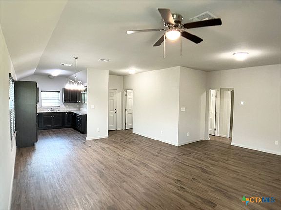 4th image of 3603 Hanselman Rd