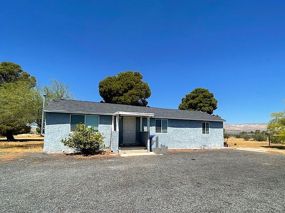 2nd image of 601 1/2 California City Blvd