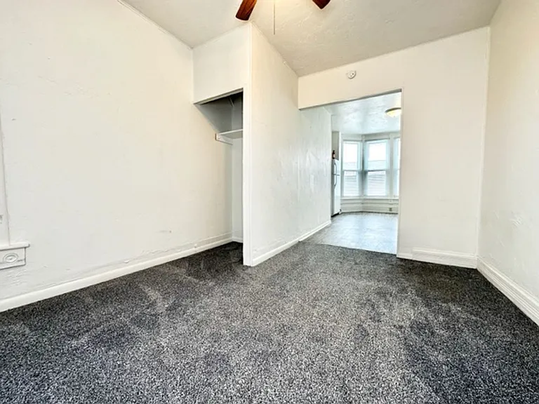 208 S Webster Ave — Photo 8