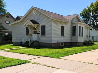 367 E 7th St, Winona, MN 55987