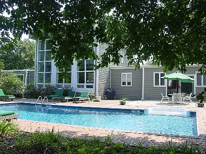 311 Meadows W — Photo 16
