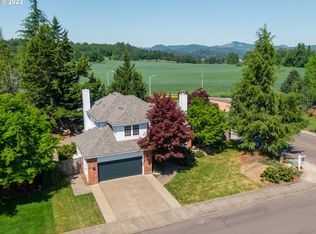 1385 NW Countryside Ct, McMinnville, OR 97128