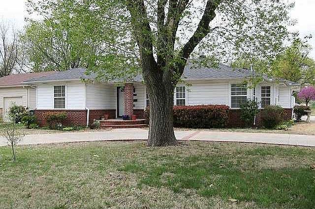 2nd image of 4006 S Pittsburg Ave