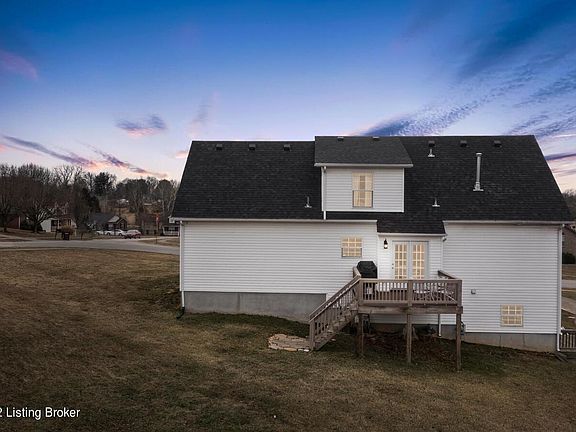 5th image of 110 Savannah Dawn Ct