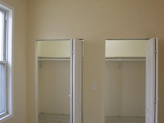 4th image of 5326 S Washtenaw Ave Floor 2