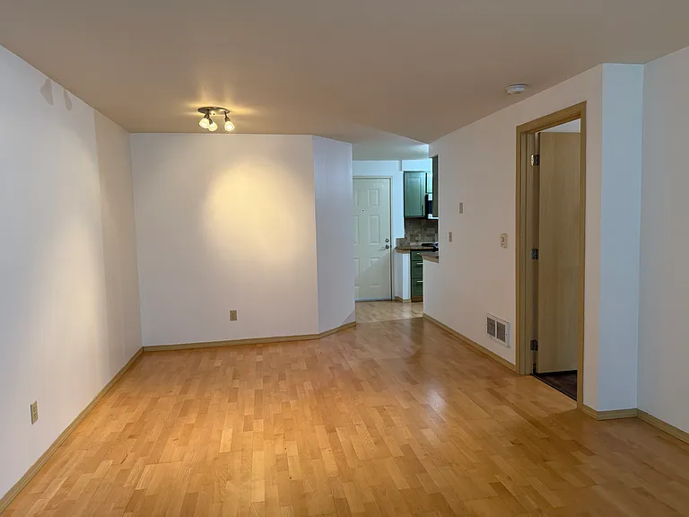 6960 California Ave SW #A103 — Photo 3