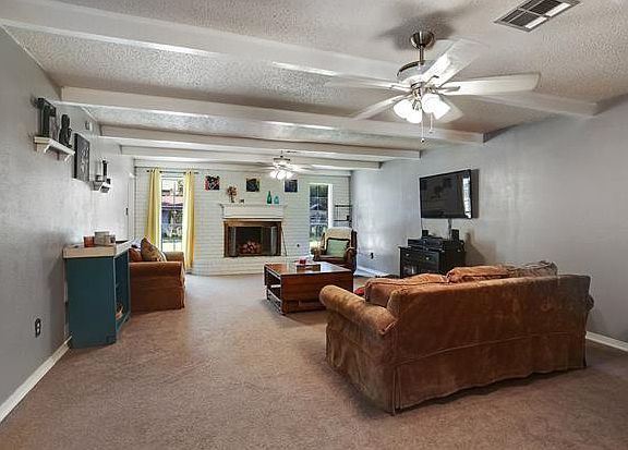 2nd image of 203 Ollie Dr