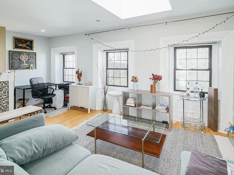 1514 Pine St #4F — Photo 3