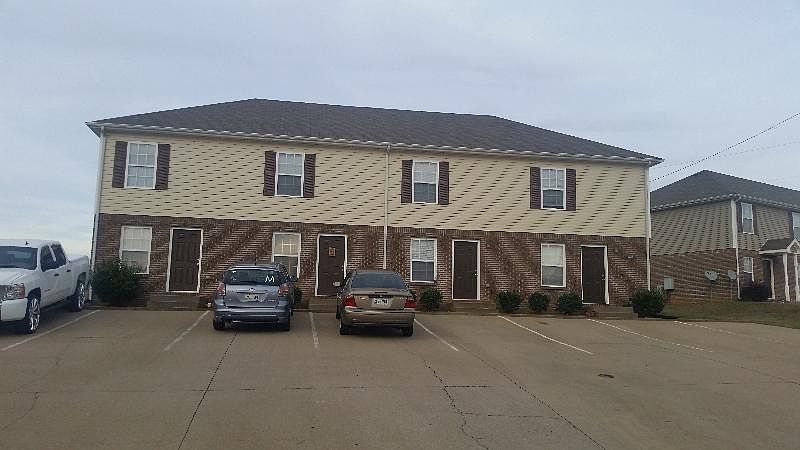 1st image of 801 Oak Arbor Ct