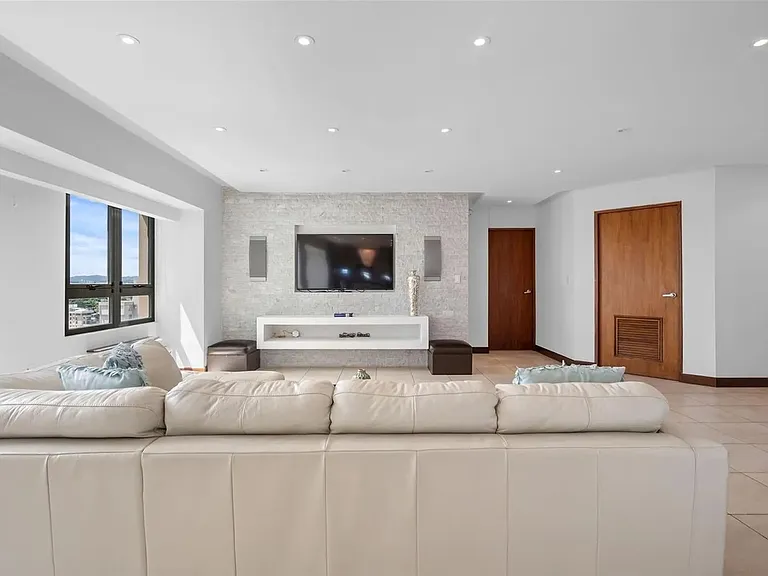 103 Avenida De Diego #1503 — Photo 4