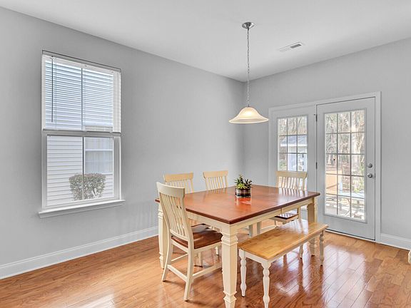 4th image of 177 Larissa Dr
