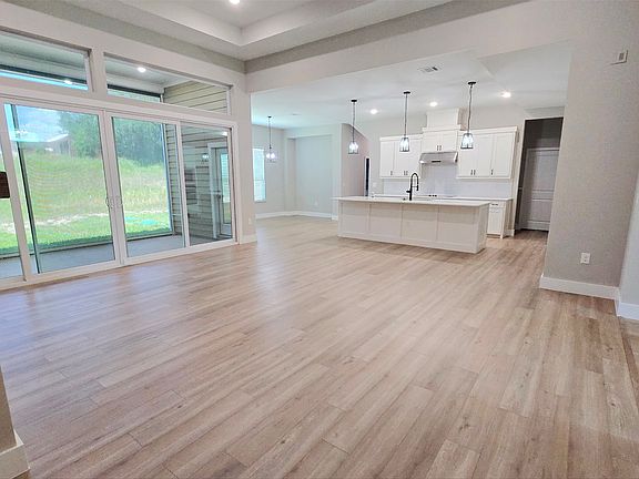 5th image of 2750 Eastridge Blvd